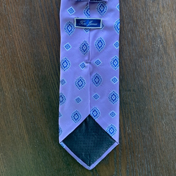 Beautiful Purple Tom James All Silk Tie - Picture 2 of 5